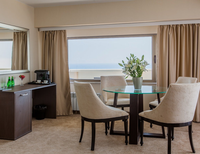 Люкс Бизнес  2-местный 2-комнатный - Гранд отель «Жемчужина»