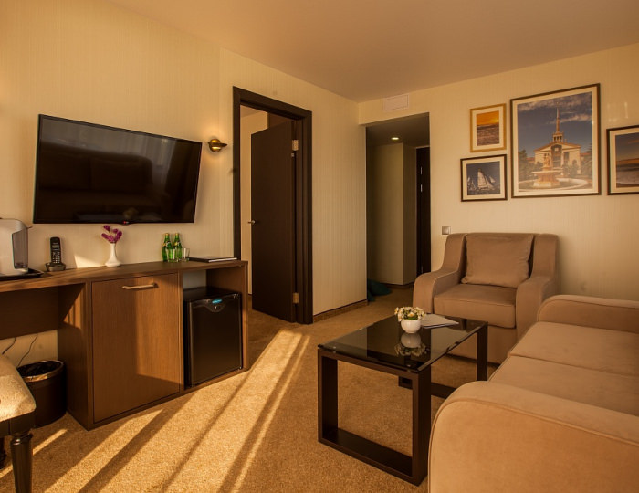 Люкс Морской 2-местный 2-комнатный - Гранд отель «Жемчужина»