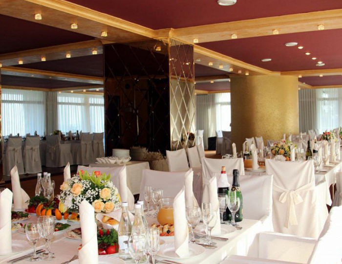 Банкетный зал «Кристалл» - Гранд отель «Жемчужина» Банкетный зал «Кристалл» - Гранд отель «Жемчужина»